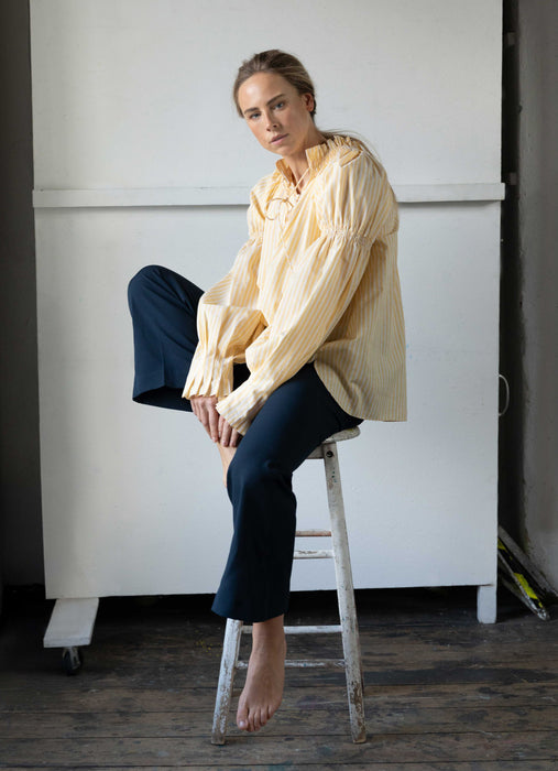 Avy Linen Blouse in yellow stripe